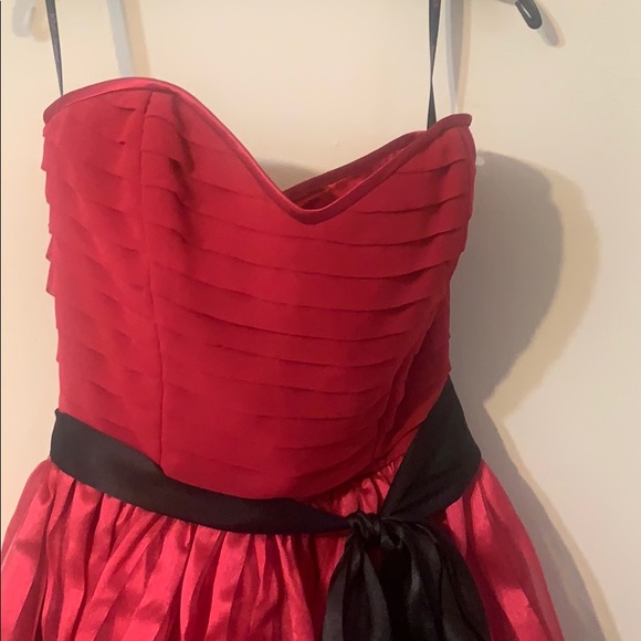 Betsey Johnson prom dress - Picture 2 of 7